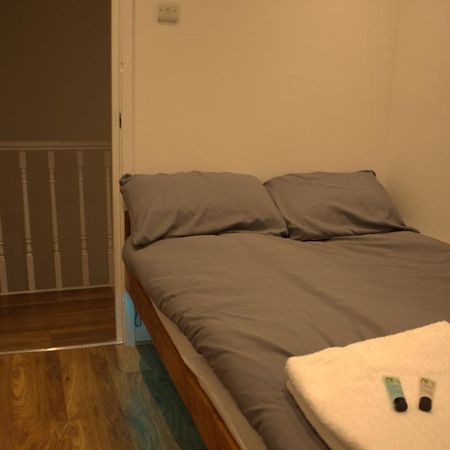 Central Serviced Apartments - Two Bedroom Apartment Cardiff Kültér fotó