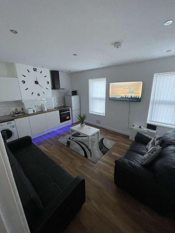 Central Serviced Apartments - Two Bedroom Apartment Cardiff Kültér fotó