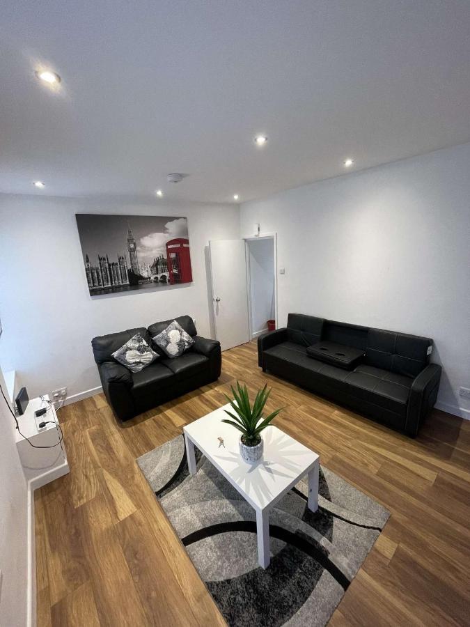 Central Serviced Apartments - Two Bedroom Apartment Cardiff Kültér fotó